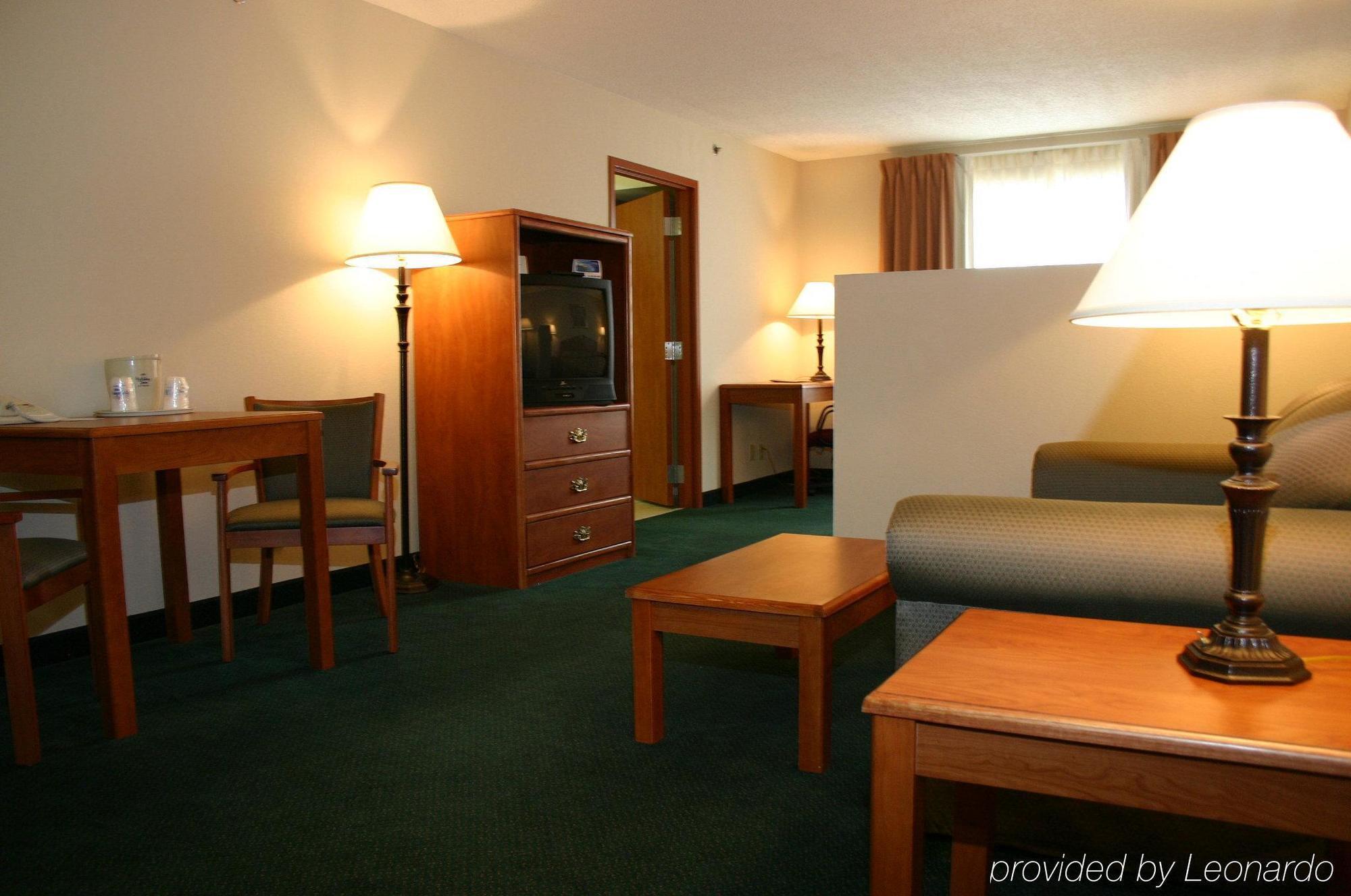 Holiday Inn Express Hotel & Suites Vinita, An Ihg Hotel Room photo